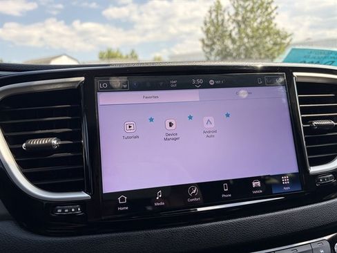 Used 2025 Chrysler Pacifica Select FWD image 33