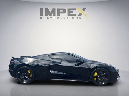 Used 2025 Chevrolet Corvette Z06 w/ Stealth Interior Trim Package RWD image 6