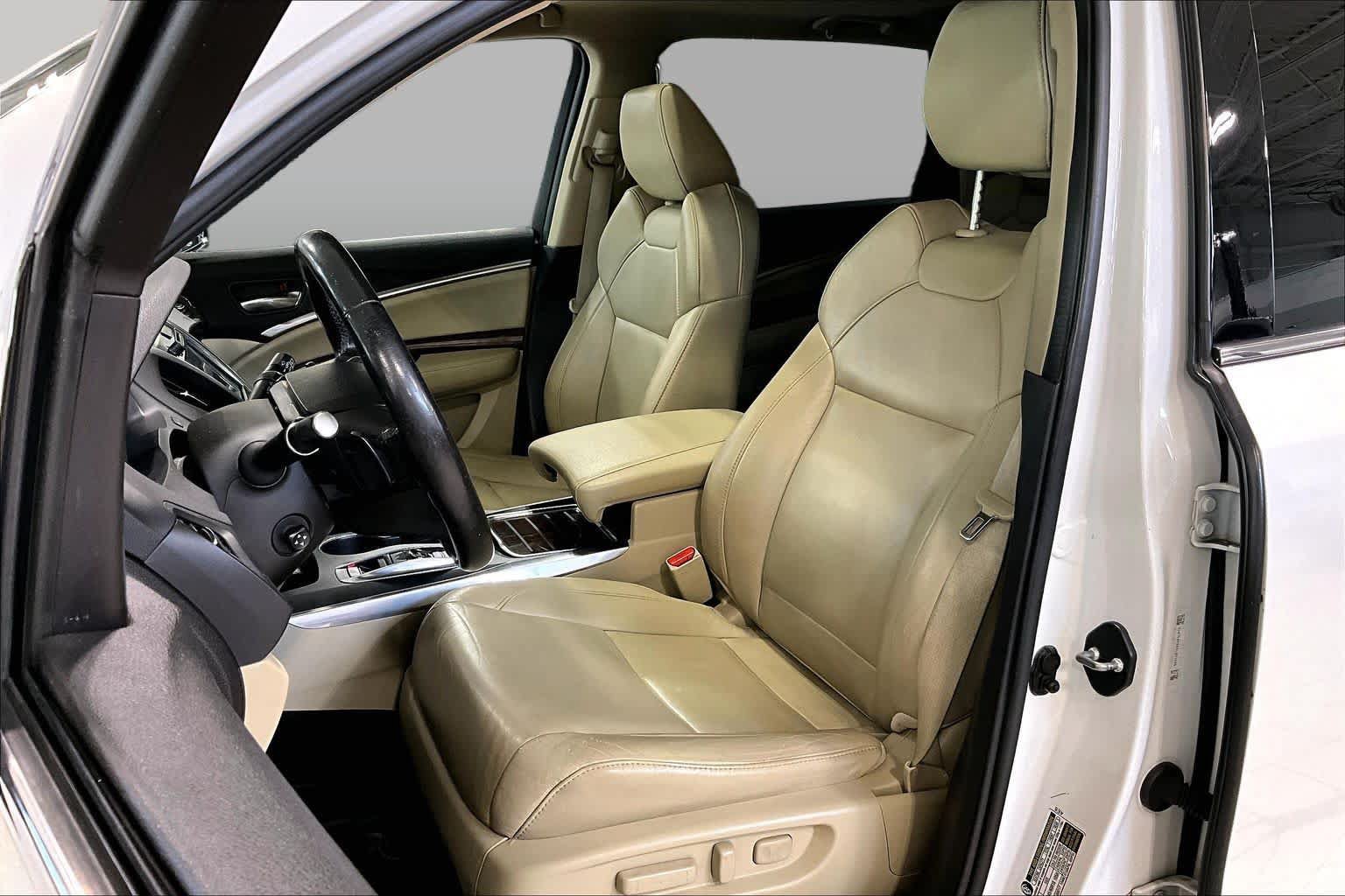 Used 2017 Acura MDX SH-AWD image 9