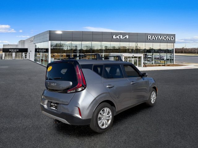 Certified 2023 Kia Soul LX FWD image 2