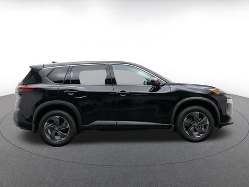 Used 2025 Nissan Rogue SV AWD/4WD image 10
