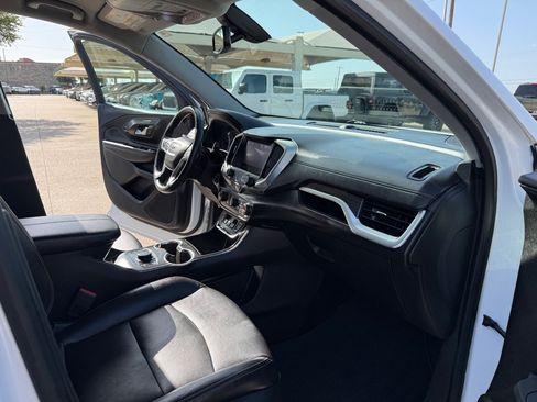 Used 2019 GMC Terrain SLT w/ Preferred Package FWD image 14