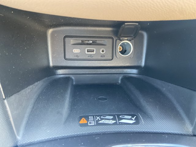 Used 2022 Chevrolet Equinox Premier AWD/4WD image 34