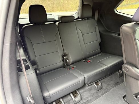 Used 2024 GMC Acadia Elevation image 22