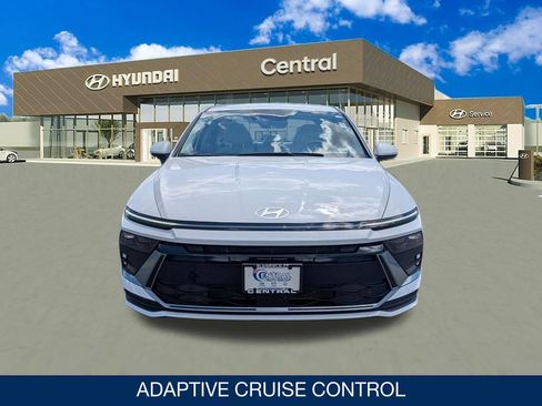Certified 2025 Hyundai Sonata SE FWD image 2