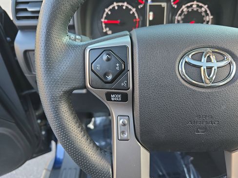Used 2020 Toyota 4Runner SR5 Premium image 16