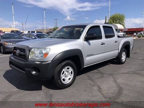 Used 2011 Toyota Tacoma 2WD Double Cab w/ Convenience Pkg image 4