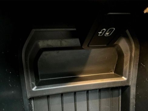 Used 2023 BMW X3 xDrive30i w/ Convenience Package image 16