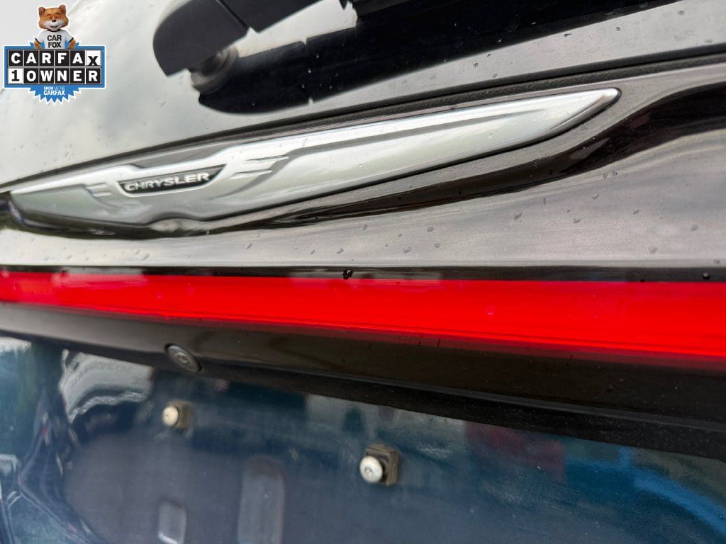 Used 2025 Chrysler Pacifica Select FWD image 19