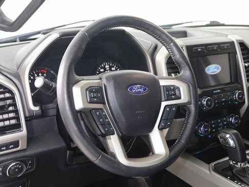Used 2019 Ford F150 Lariat image 6