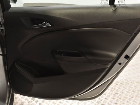 Used 2017 Chevrolet Cruze LS image 27