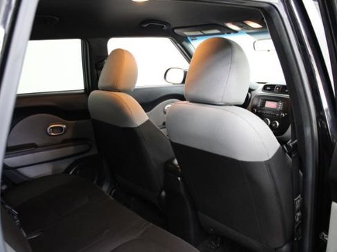 Used 2015 Kia Soul FWD image 22