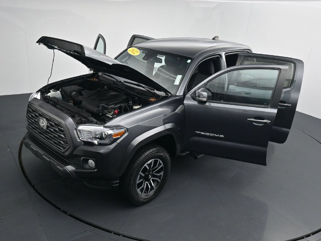 Used 2022 Toyota Tacoma TRD Sport w/ Technology Package AWD/4WD image 40