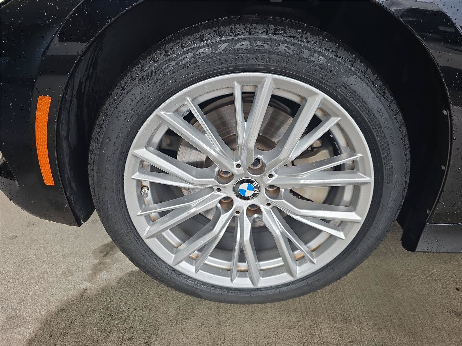Certified 2024 BMW 330i Sedan w/ Convenience Package RWD image 7