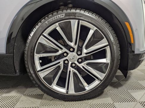 Used 2025 Cadillac Lyriq Luxury w/ LPO, Floor Liner Package AWD/4WD image 27
