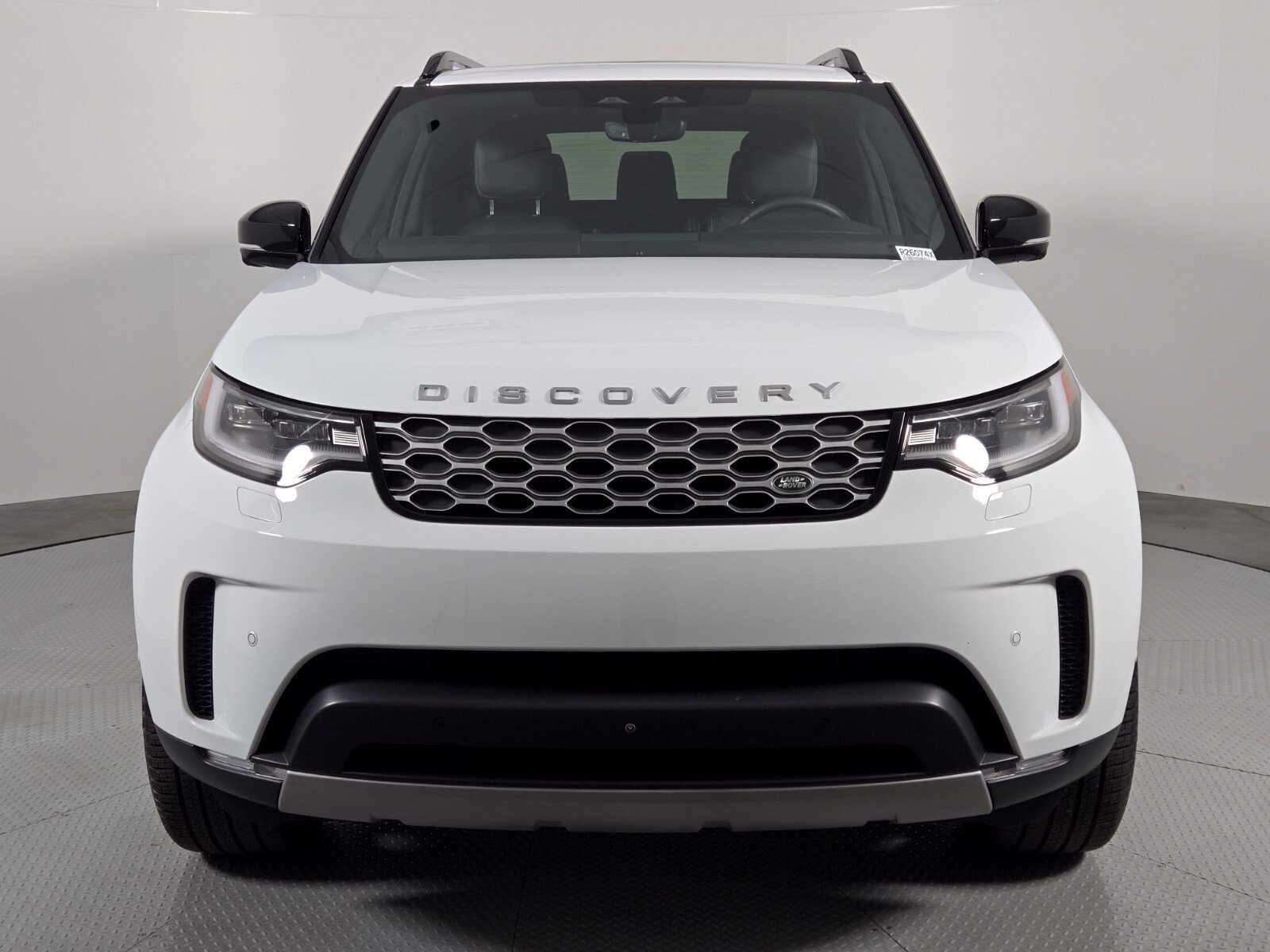 Used 2026 Land Rover Discovery S AWD/4WD image 8