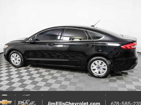 Used 2019 Ford Fusion S image 2