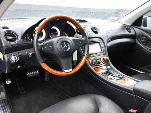 Used 2009 Mercedes-Benz SL 550 w/ Premium I Pkg image 17