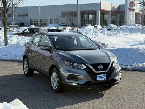 Certified 2021 Nissan Rogue Sport SV image 3