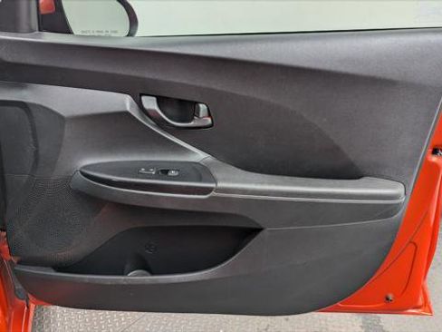 Used 2020 Hyundai Veloster 2.0 image 19