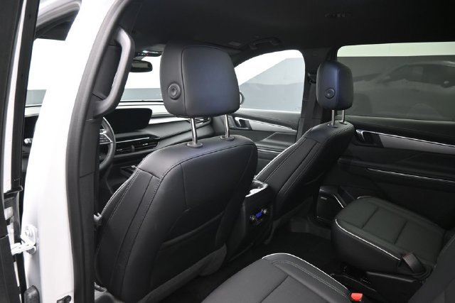 Used 2026 Buick Enclave Preferred FWD image 27