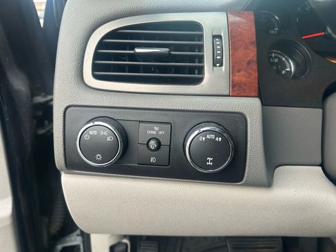 Used 2012 GMC Yukon SLT w/ SLT-2 Equipment Package image 19