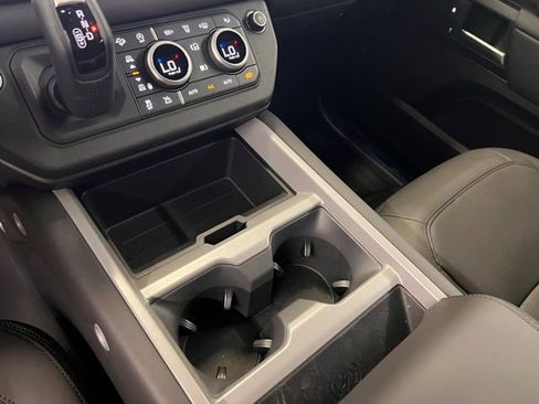 New 2025 Land Rover Defender 110 V8 image 33