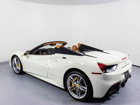 Certified 2019 Ferrari 488 Spider image 8
