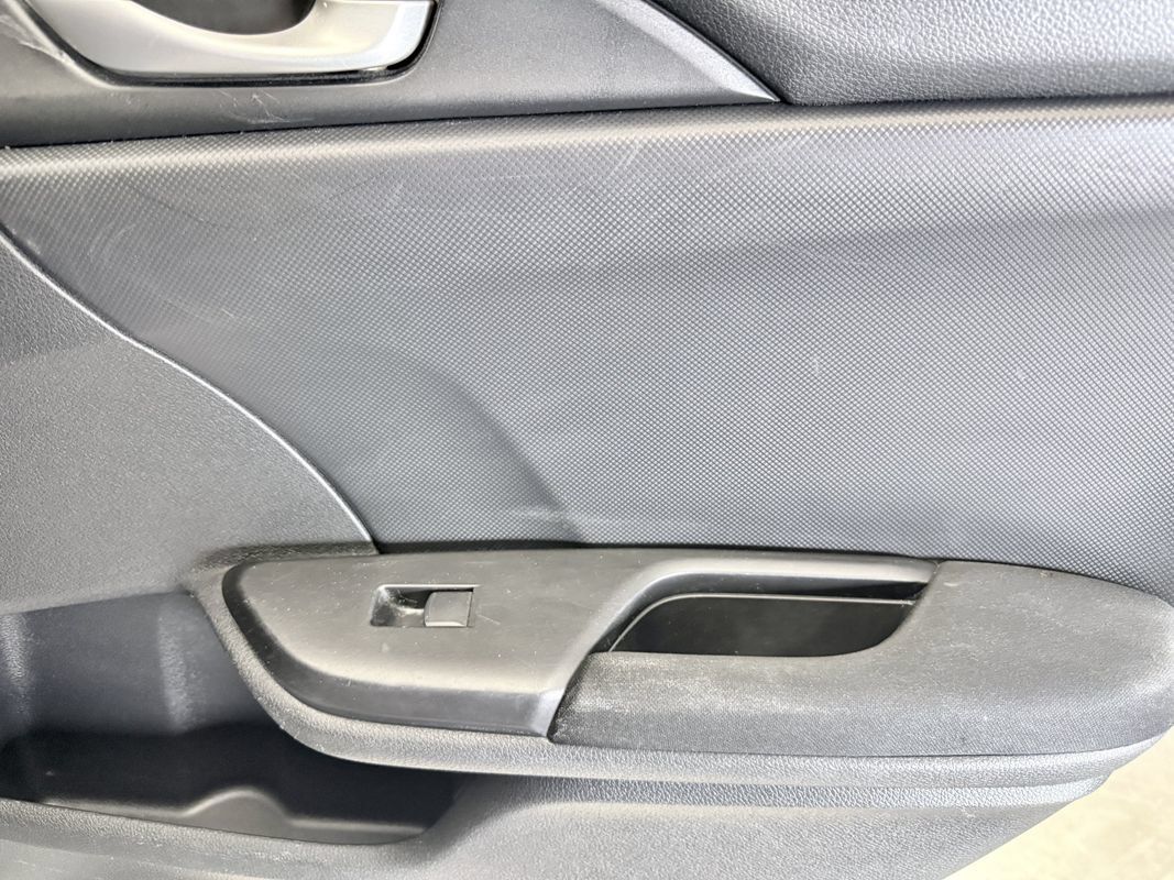 Used 2019 Honda Civic EX image 18