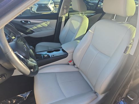 Used 2023 INFINITI Q50 Luxe w/ Cargo Package RWD image 17
