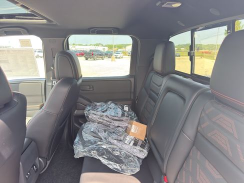 New 2026 Nissan Frontier PRO-4X w/ Pro Premium Package AWD/4WD image 34