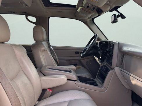 Used 2004 GMC Yukon XL SLT w/ Preferred Equipment Group image 18