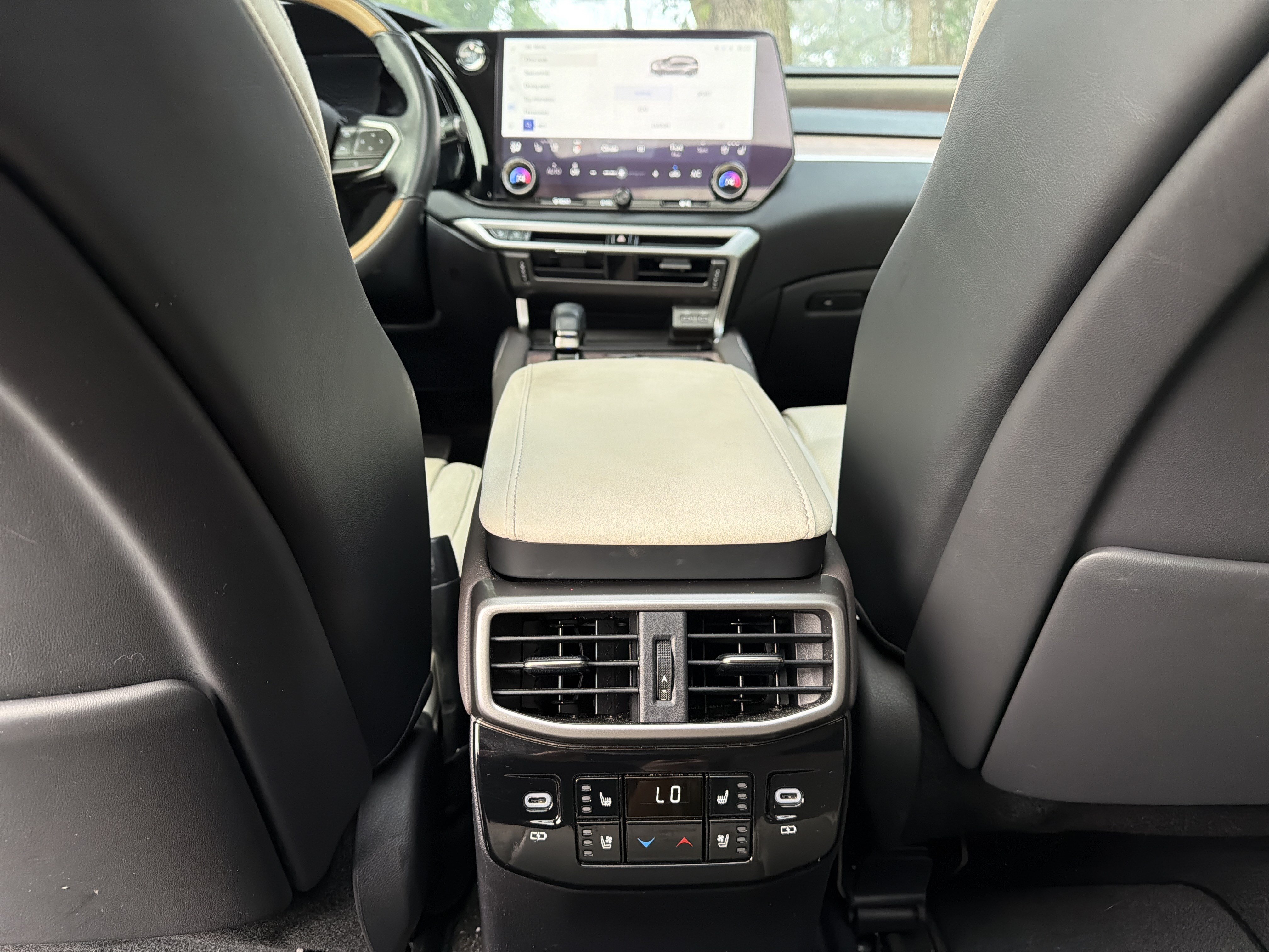 Used 2024 Lexus RX 350 FWD w/ Convenience Package image 36