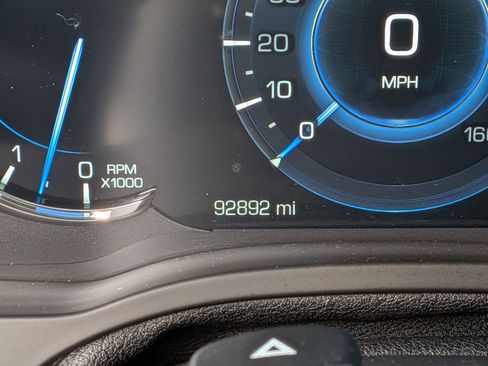 Used 2019 Cadillac Escalade Luxury image 23