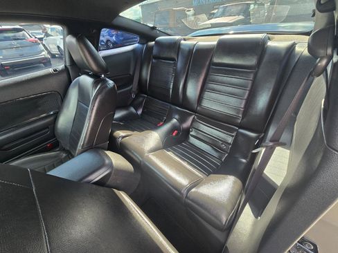Used 2005 Ford Mustang GT RWD image 12