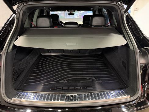 Used 2019 Porsche Cayenne AWD/4WD image 24