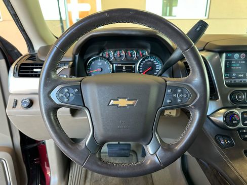 Used 2016 Chevrolet Suburban LT image 15