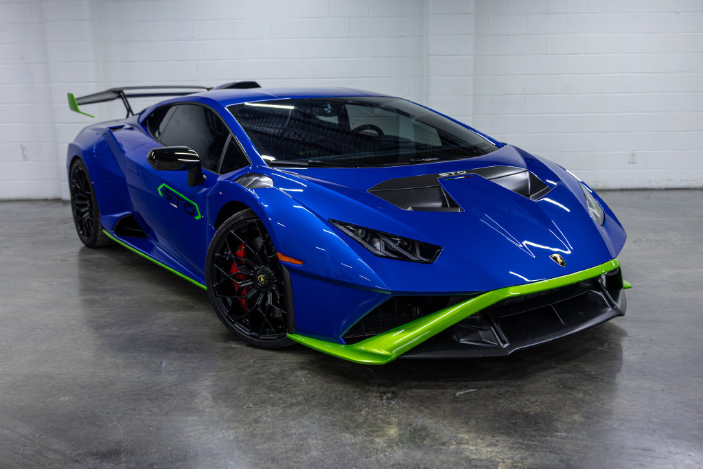 Used 2022 Lamborghini Huracan STO RWD image 24