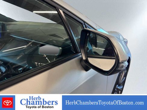 New 2026 Toyota Corolla SE FWD image 13