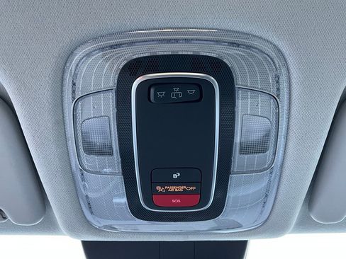 Used 2025 Hyundai Kona SEL image 16