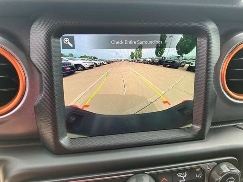 Used 2022 Jeep Gladiator Mojave w/ LED Lighting Group AWD/4WD image 22