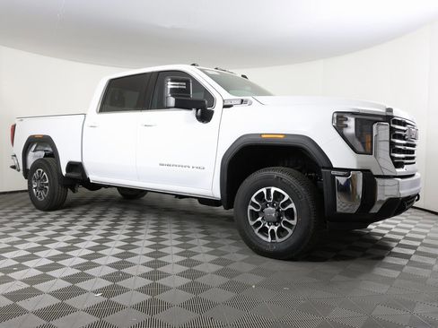 New 2026 GMC Sierra 2500 SLE w/ SLE Value Package; image 3
