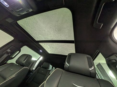 Used 2021 Cadillac Escalade ESV Sport image 36