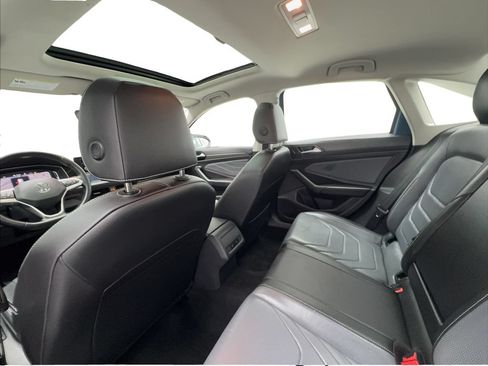 Used 2025 Volkswagen Jetta SEL FWD image 23