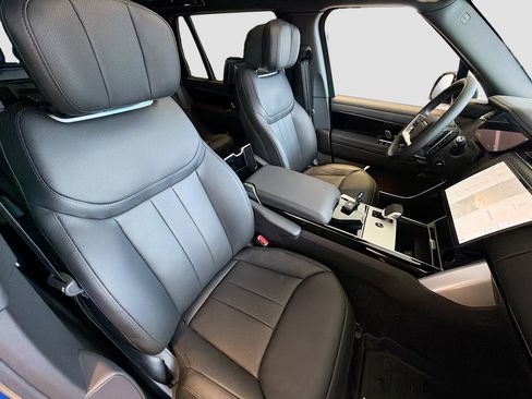 New 2026 Land Rover Range Rover Long Wheelbase Autobiography AWD/4WD image 12