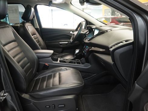 Used 2018 Ford Escape Titanium w/ Ford Safe & Smart Package AWD/4WD image 37