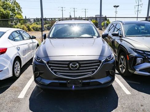 Used 2018 MAZDA CX-9 Touring w/ Touring Premium Package image 5