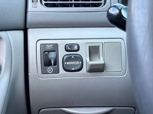 Used 2004 Toyota Corolla LE image 27