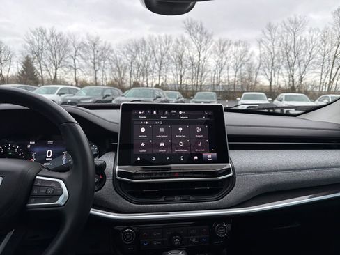 Used 2022 Jeep Compass Latitude w/ Sun and Sound Group image 15