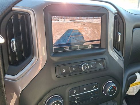 Used 2024 Chevrolet Silverado 2500 Custom w/ Custom Value Package image 15